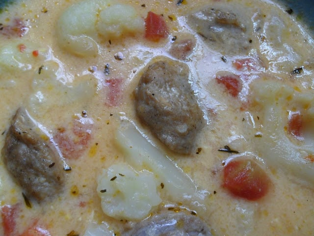 Cheesy Cauliflower Bratwurst Soup