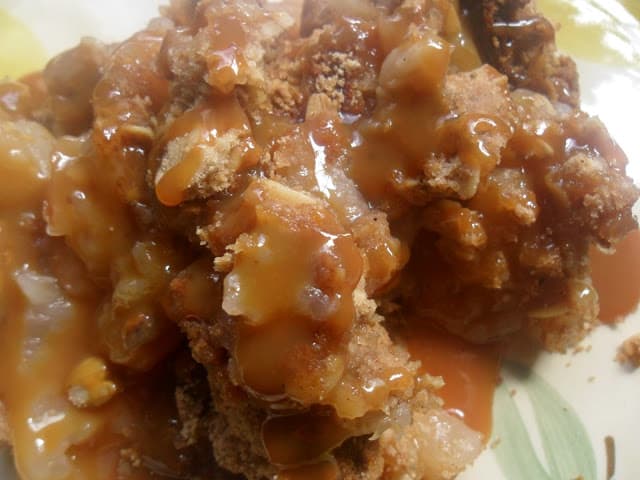 Easy Apple Crisp with Caramel Sauce easy apple crisp