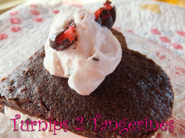 Heart Shaped Brownie Sundaes heart