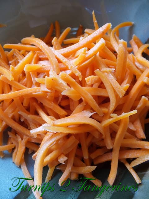 Easy Carrot Raisin Salad