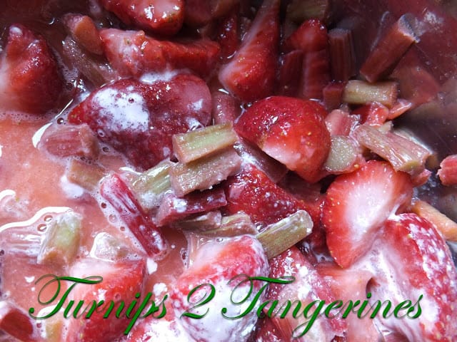 rhubarb strawberry bars 