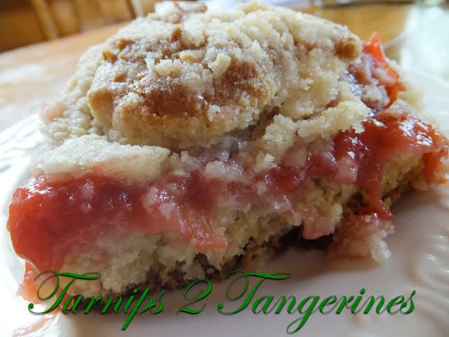Rhubarb Strawberry Coffee Cake