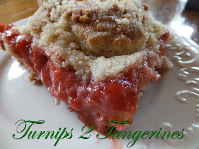 Rhubarb Strawberry Coffee Cake