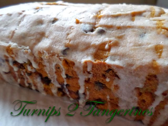 pumpkin chocolate chip bread 