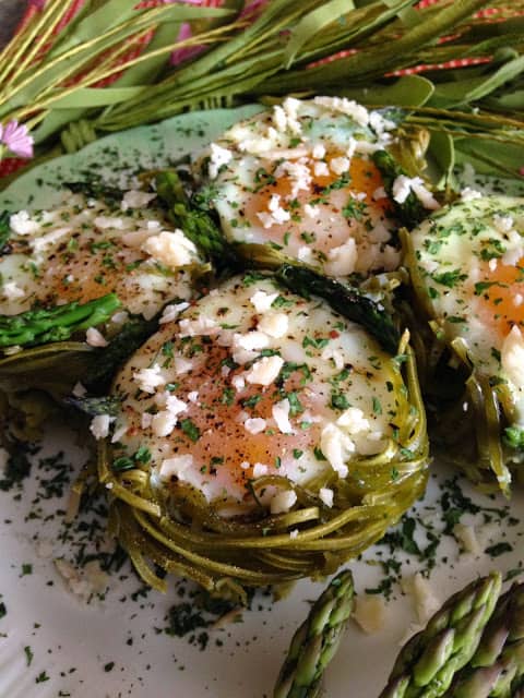 Spinach Pasta Nests with Eggs spinach pasta