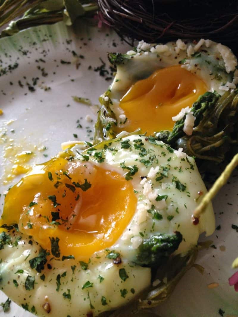 Spinach Pasta Nests with Eggs