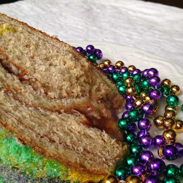 mardi gras king cake 