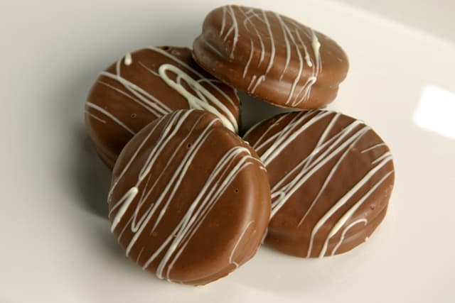 Chocolate Dipped Oreo Cookies chocolate covered
