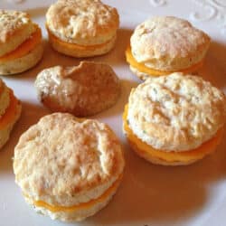 mini biscuits