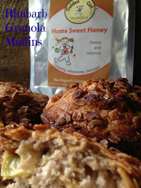 Rhubarb Granola Muffins